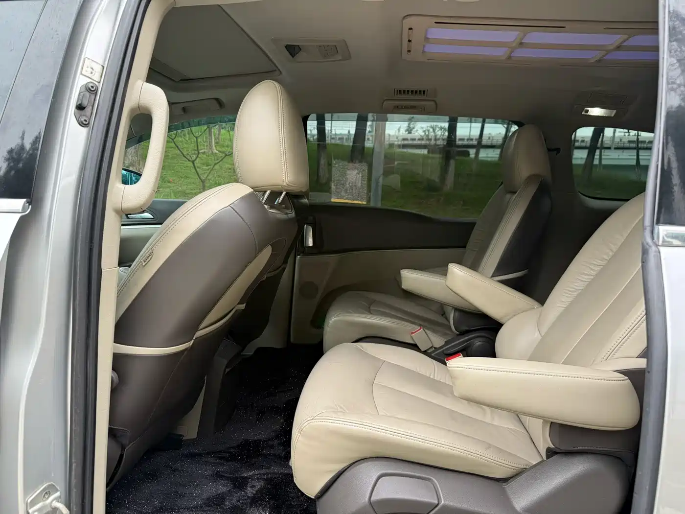 Buick GL8 2011 3.0L GT Luxury Business Elegance Edition фото 5