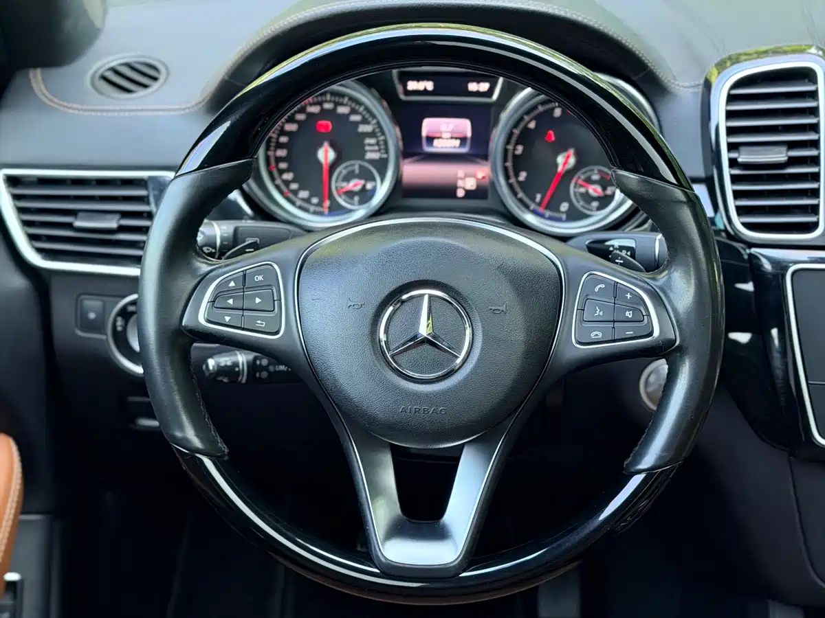 Mercedes-Benz GLE Coupe 2017 GLE 500 4MATIC Coupe SUV фото 20
