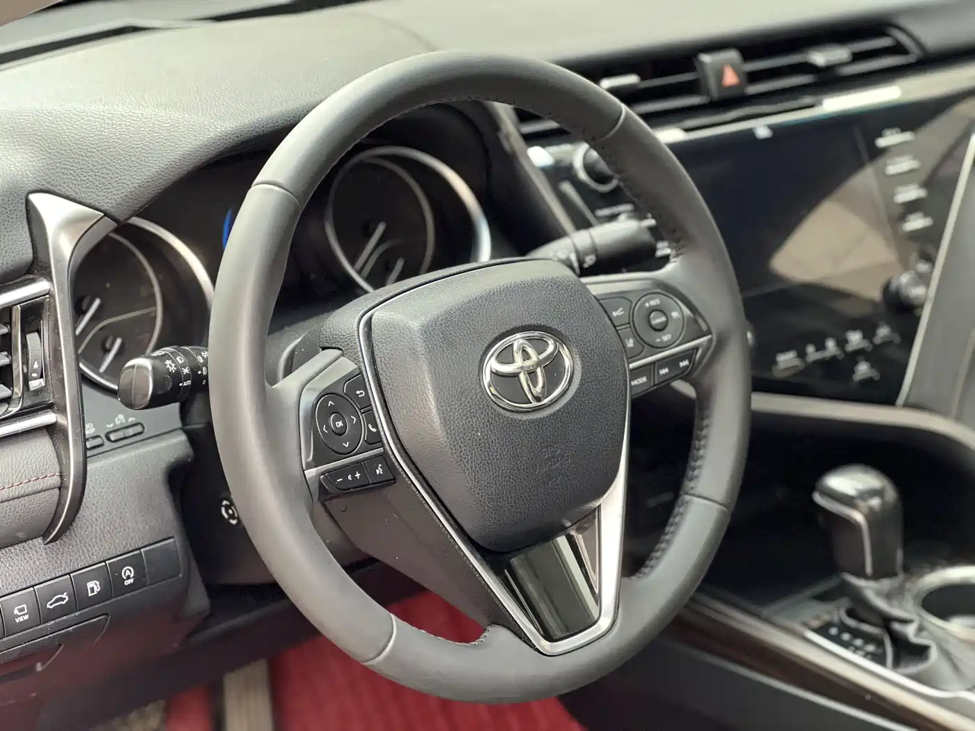 Toyota Camry 2018 2.5Q Flagship Edition фото 24