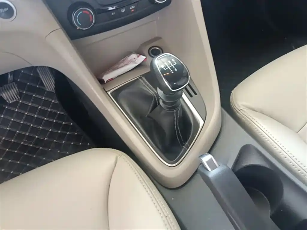 Buick Excelle 2017 15N Manual Elite фото 14