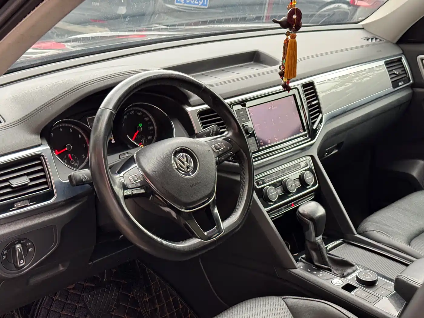 Volkswagen Teramont 2019 380TSI 4WD Luxury Edition China VI фото 4