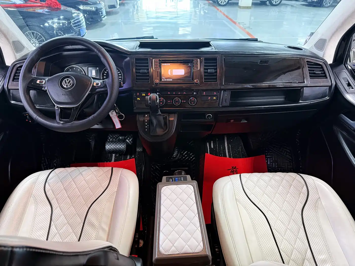 Volkswagen Caravelle 2019 2.0TSI 4WD Comfort 7-seater фото 8