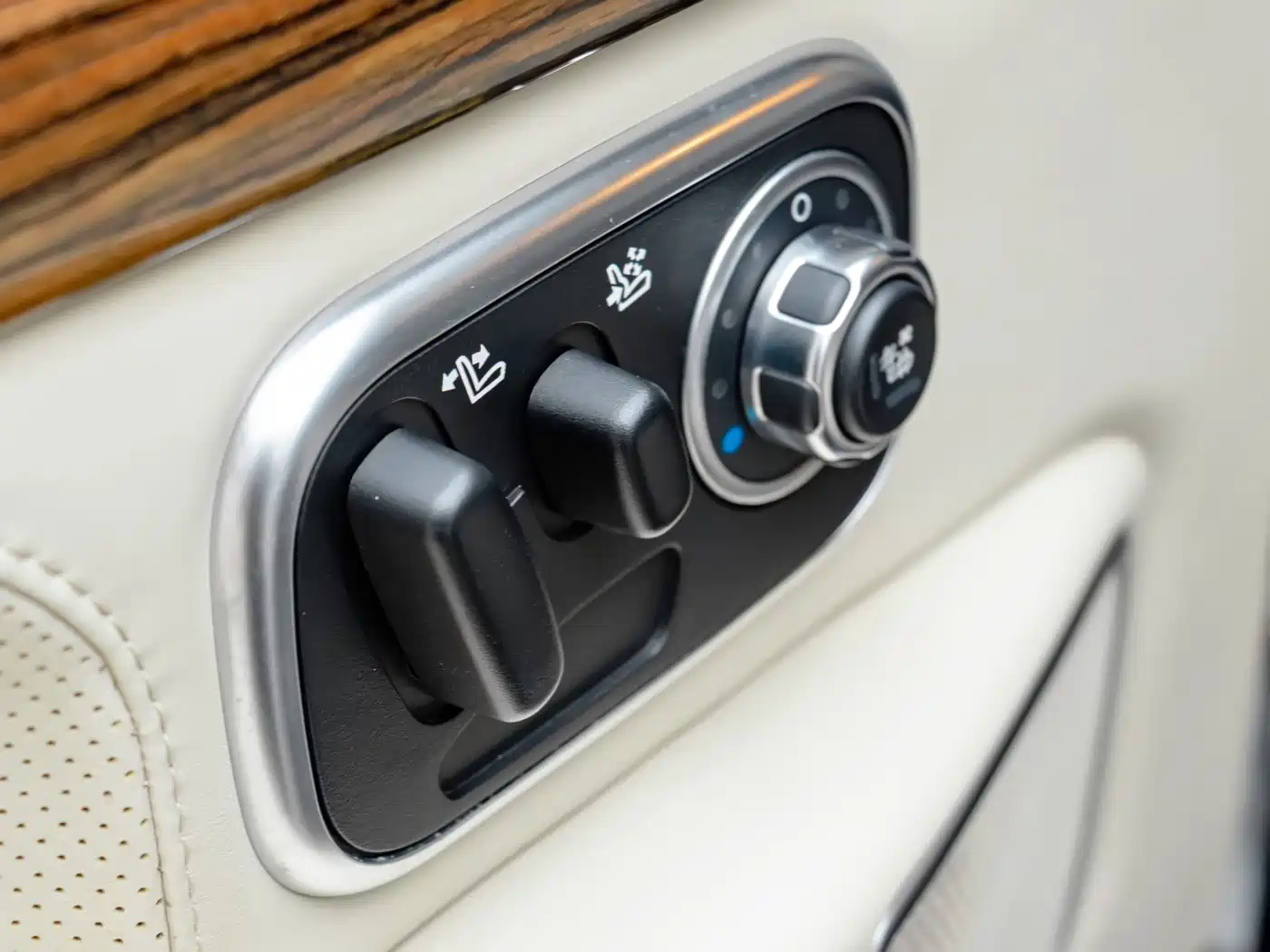 Land Rover Range Rover 2012 5.0 SC V8 Ultimate Genesis Collector's Edition фото 24