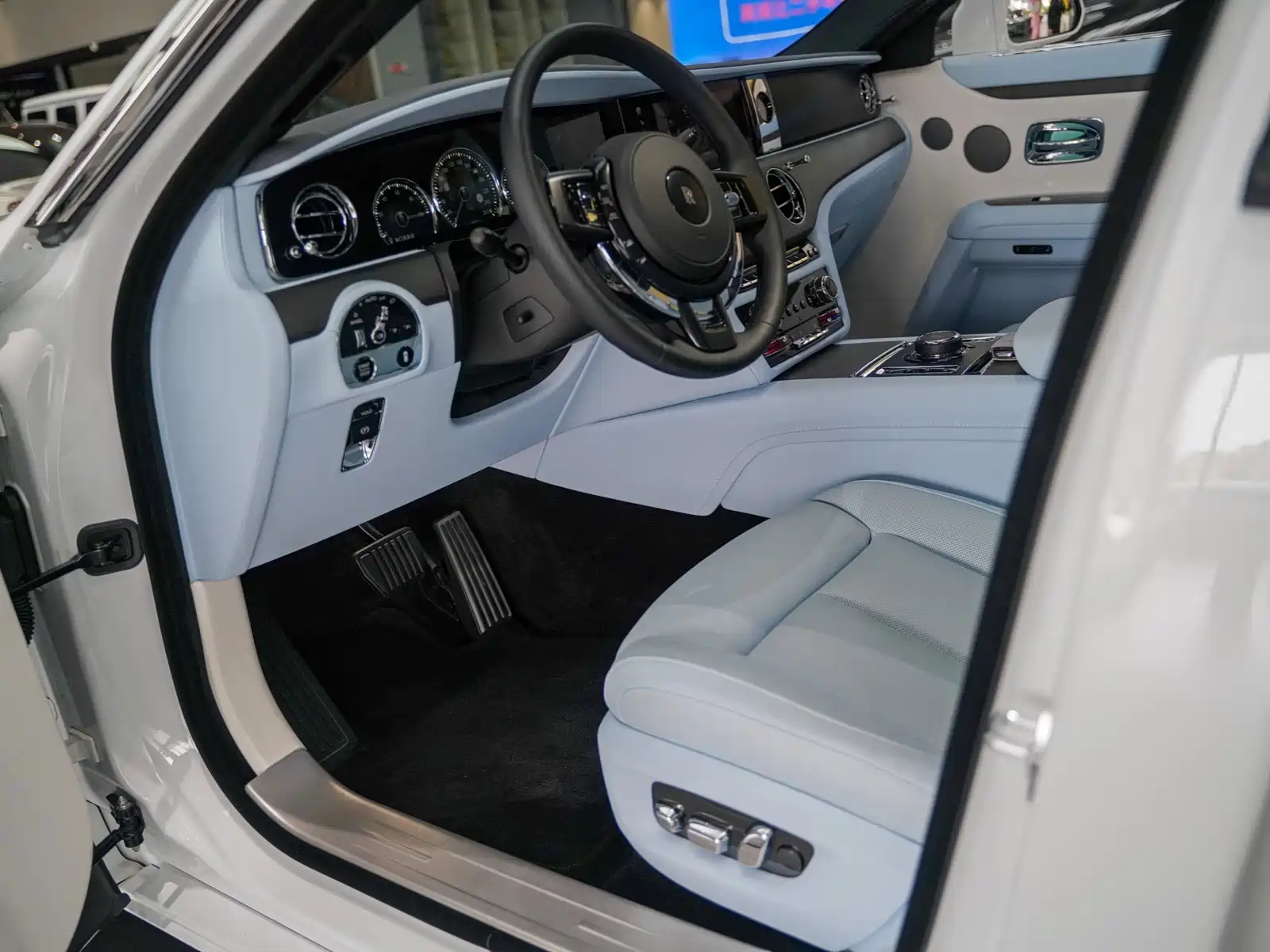 Фото 18 - Rolls-Royce Ghost