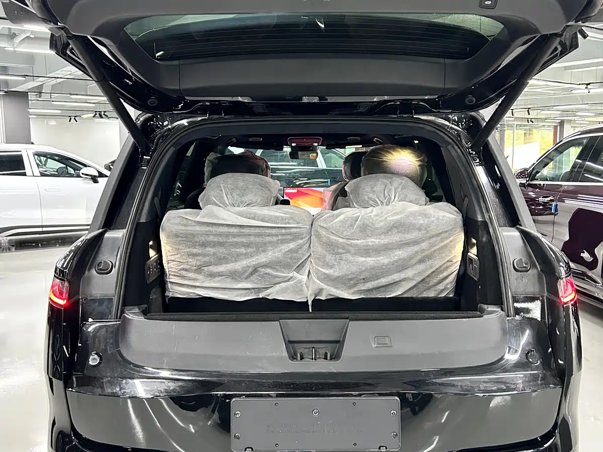 Lynk & Co 900 2025 2.0T Ultra фото 6
