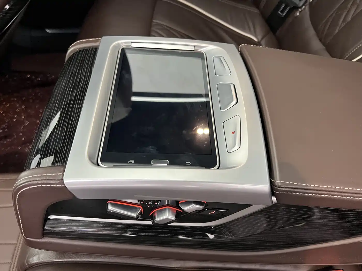 BMW 7 Series 2021 Model 730Li M Sport Package фото 9