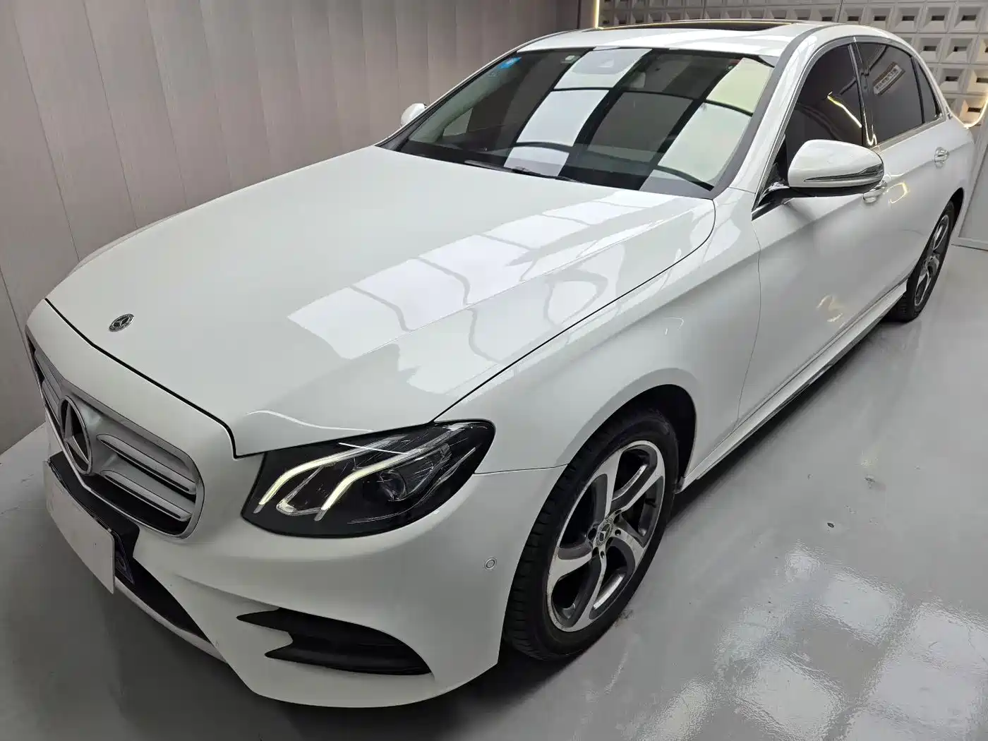 Mercedes-Benz E-Class 2016 E 300 L Sport Fashion Type