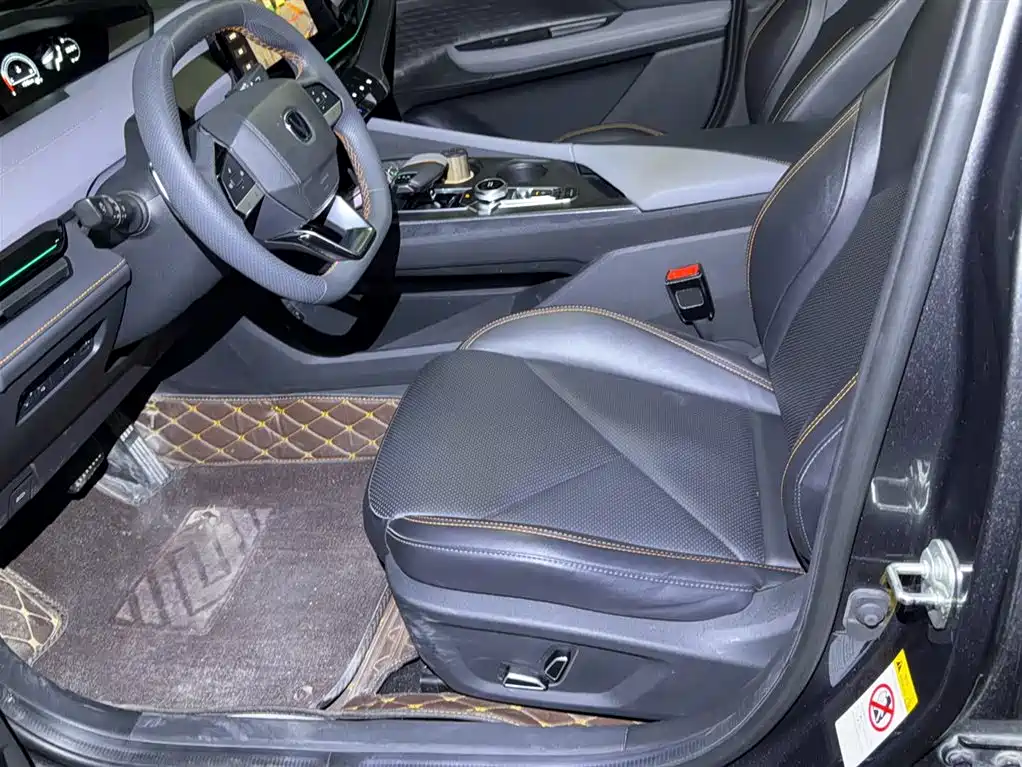 CHANGAN UNI-V