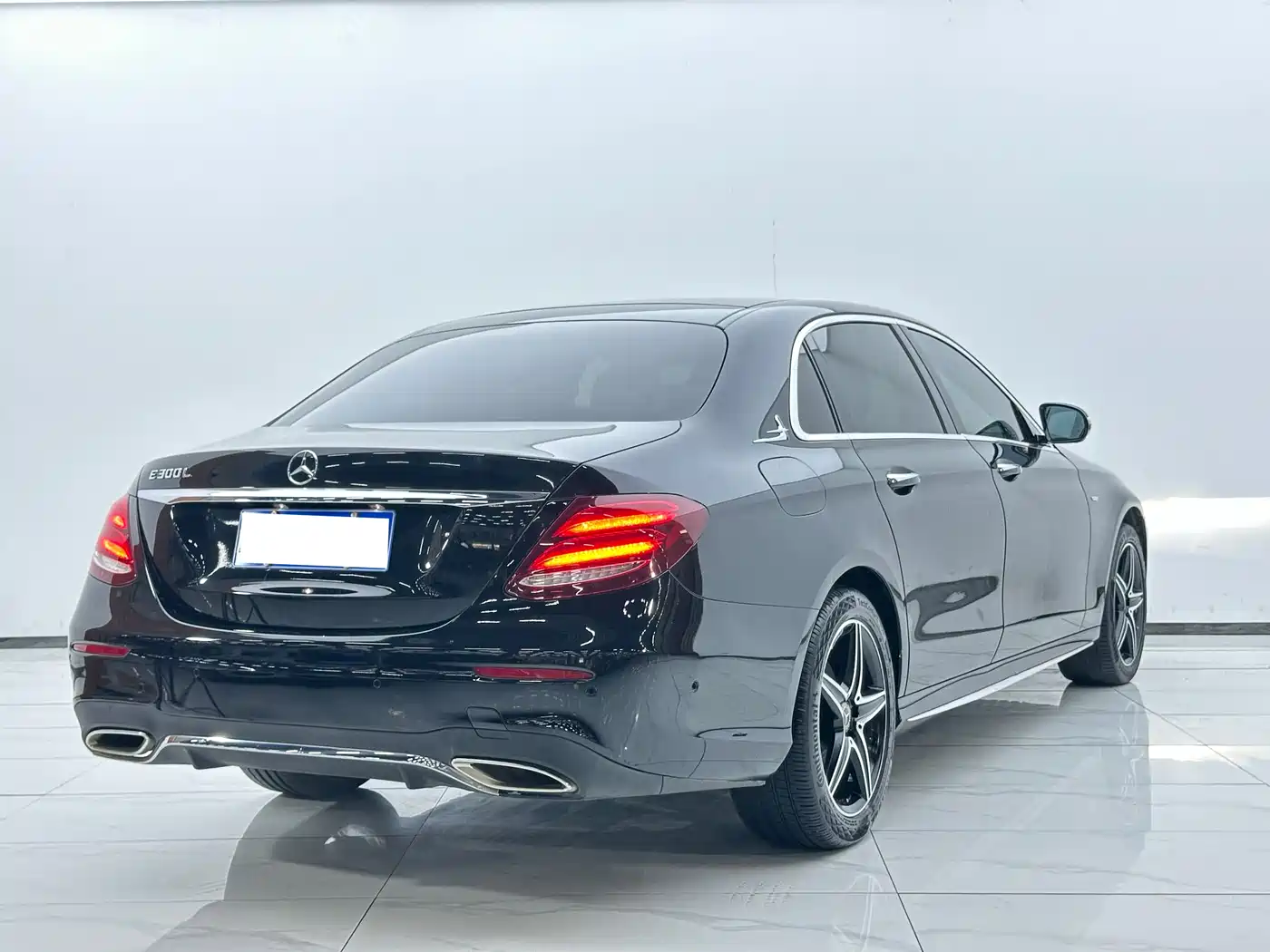 Mercedes-Benz E-Class 2020 Facelift E 300 L Sport Exclusive фото 15