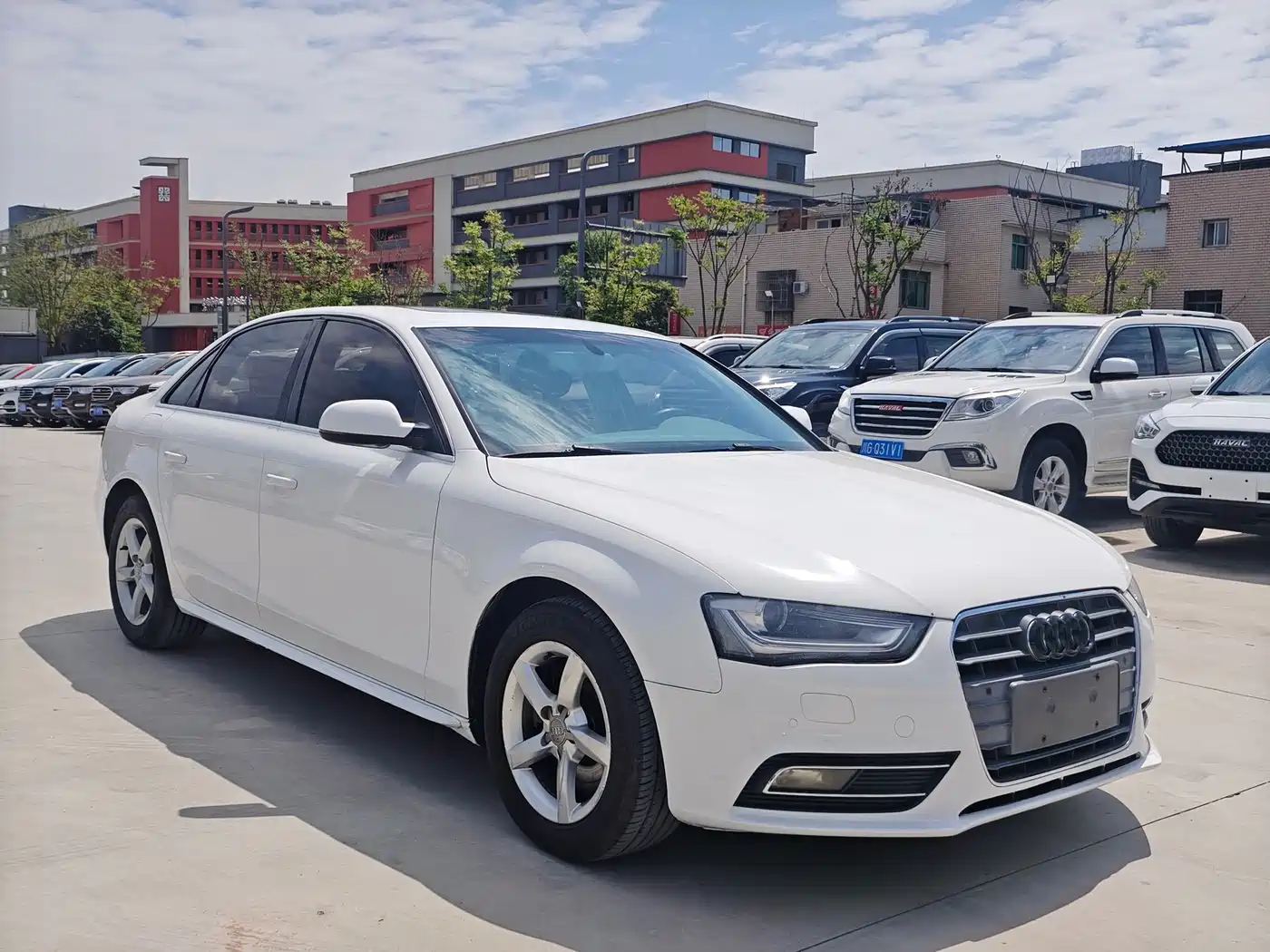 Audi A4L 2013 35 TFSI Automatic Standard фото 3