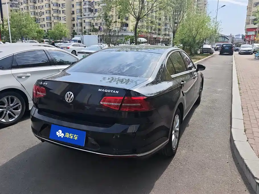 Volkswagen Magotan 2018 280TSI DSG Comfort фото 3