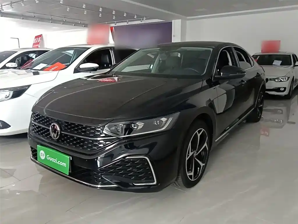 Volkswagen Passat 2025 Outstanding 380TSI Starlight Dragon Soaring Edition