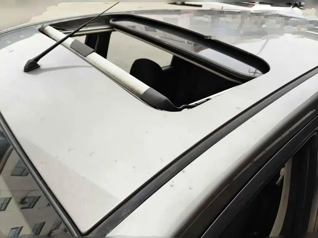 Photo 6 - Nissan Livina