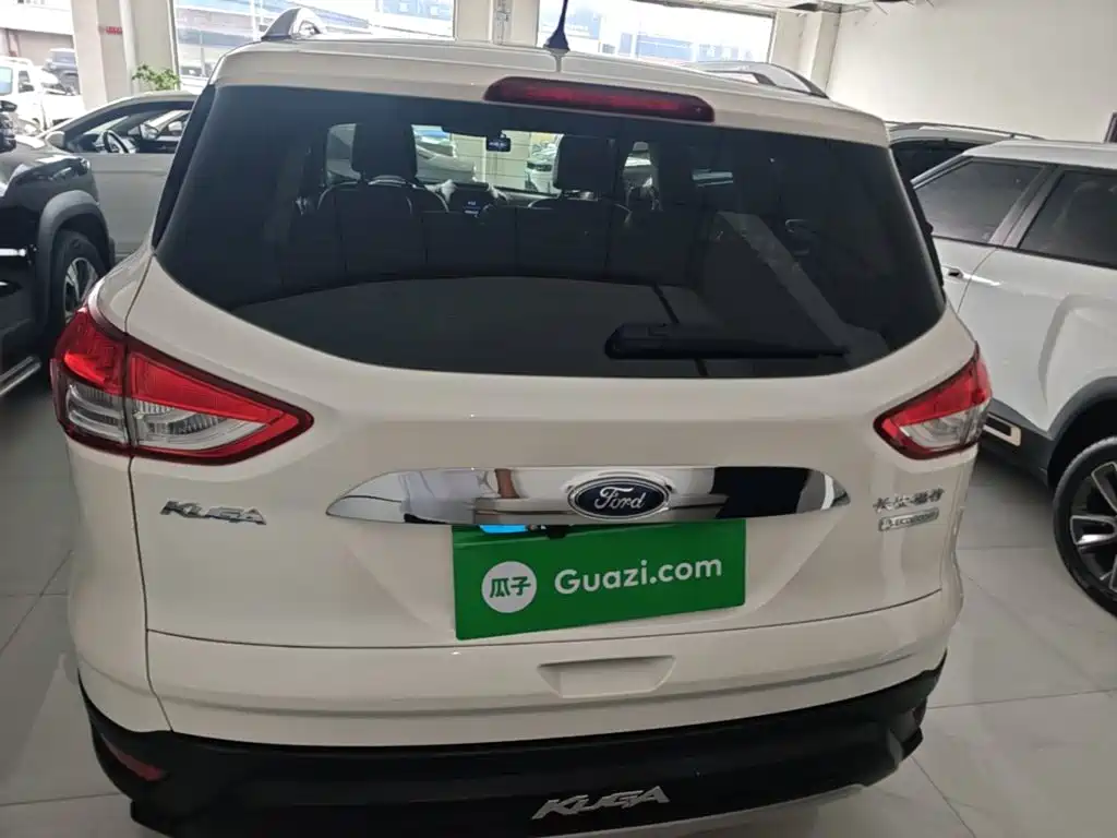 Фото 6 - Ford Kuga