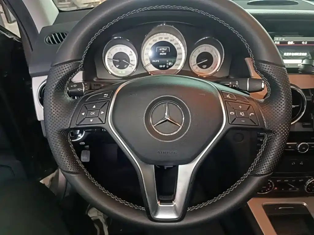 Mercedes-Benz GLK-Class 2013 GLK 300 4MATIC Dynamic Sunroof фото 11