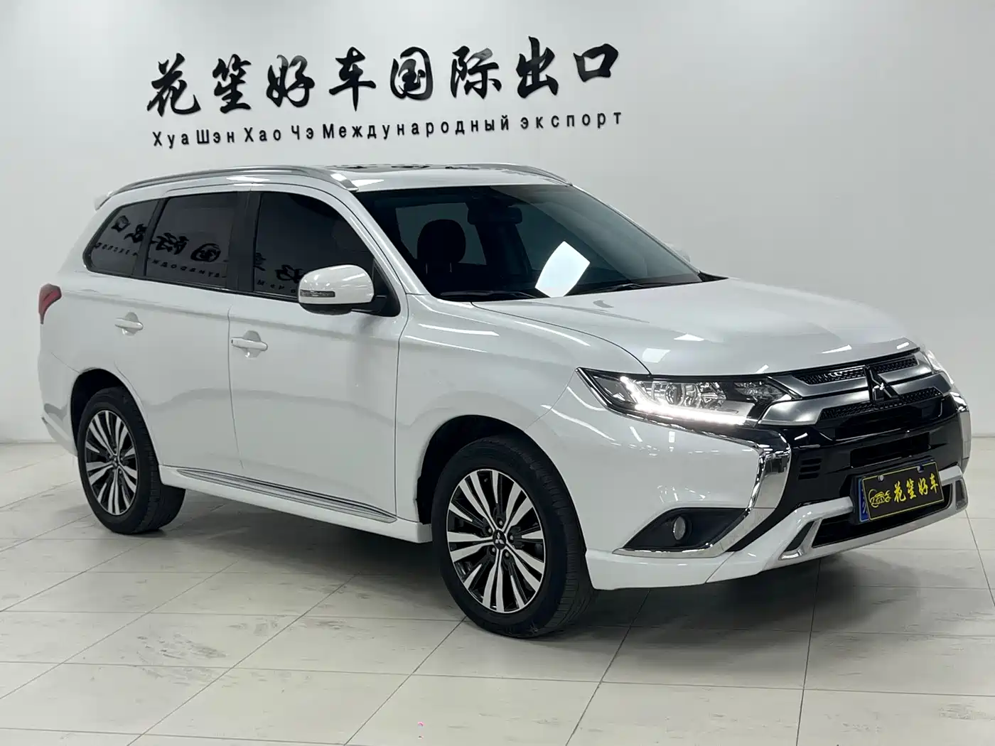 MITSUBISHI OUTLANDER