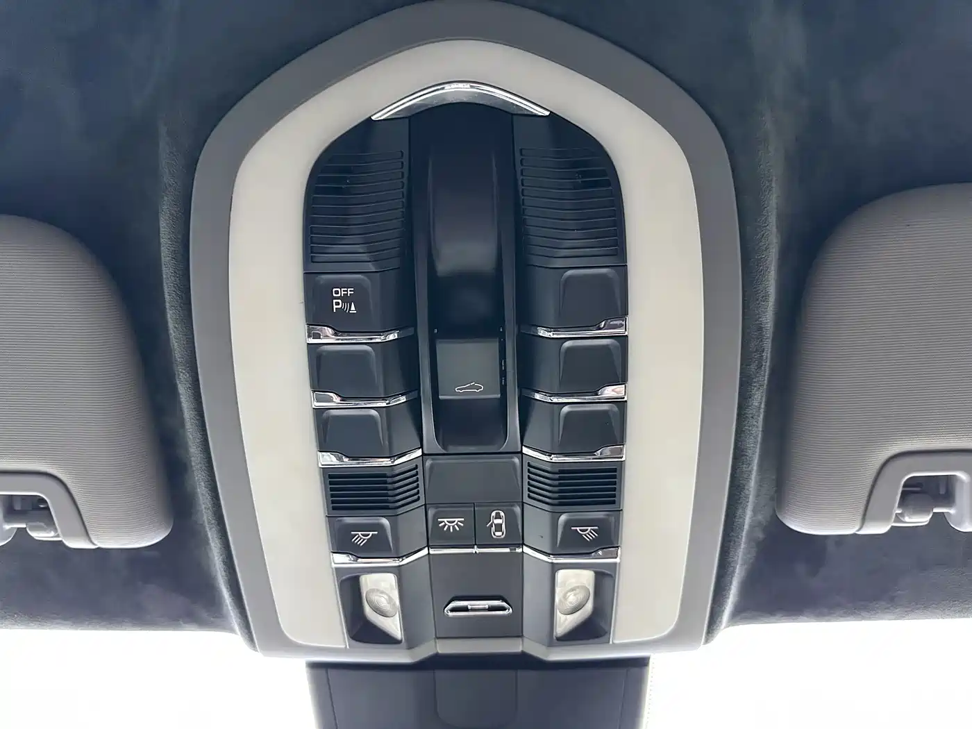 Porsche Panamera 2013 Panamera Platinum Edition 3.6L фото 24