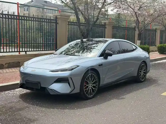 GEELY GALAXY GALAXY E8