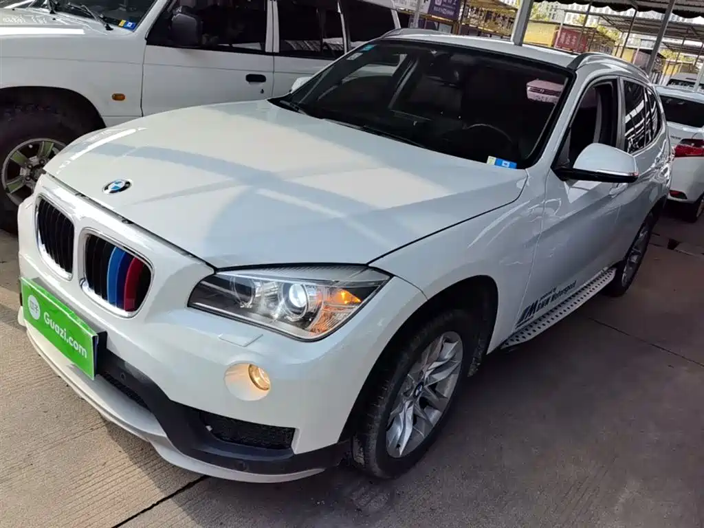 BMW X1 2015 xDrive20i Fashion фото 2