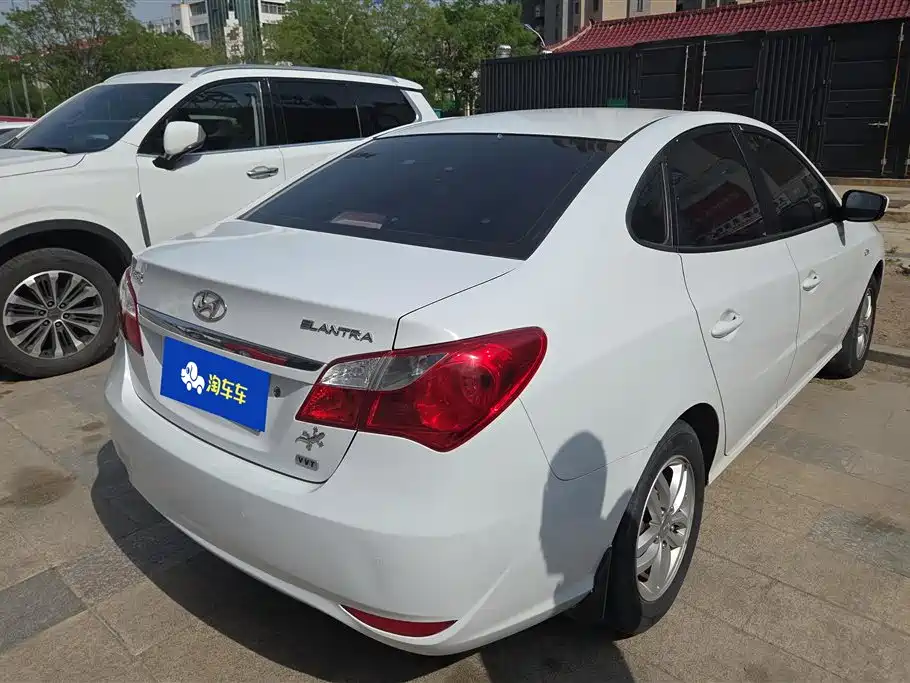 Hyundai Elantra 2011 1.6L Automatic Comfort фото 3