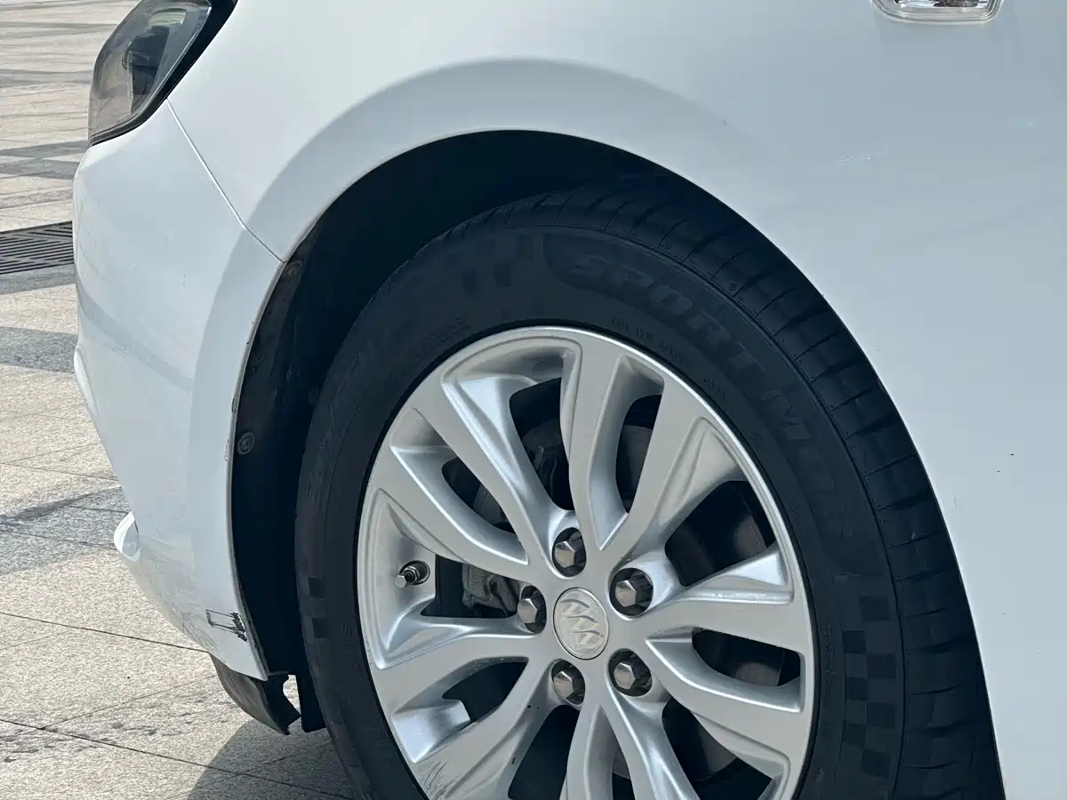 Buick Excelle 2018 15T Dual Clutch Elite (China V) фото 9