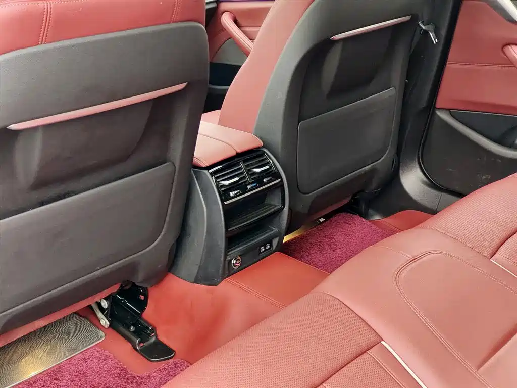 BMW 5 Series 2023 530Li Leading M Sport Package фото 9