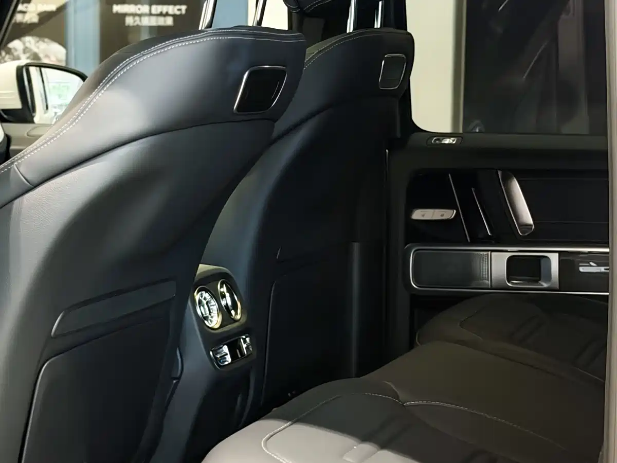 Mercedes-Benz G-Class 2024 G 500 фото 7