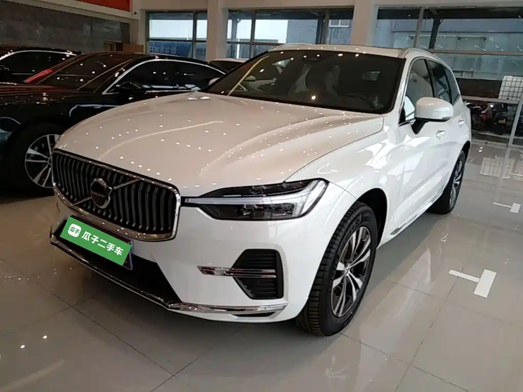 Volvo XC60 2024 B5 AWD Zhiyi Luxury Edition