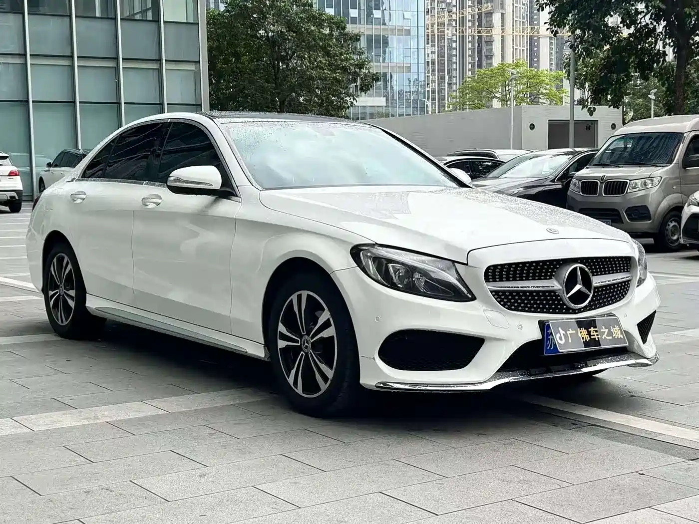 Mercedes-Benz C-Class 2017 Facelift C 200 L Sport Edition фото 3