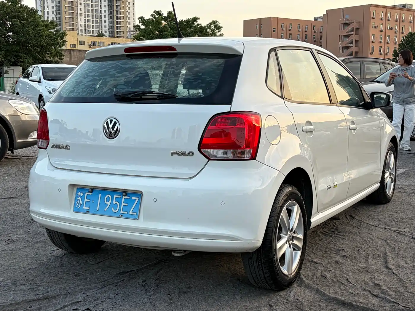 Volkswagen Polo 2011 1.4L Automatic Style Edition фото 4
