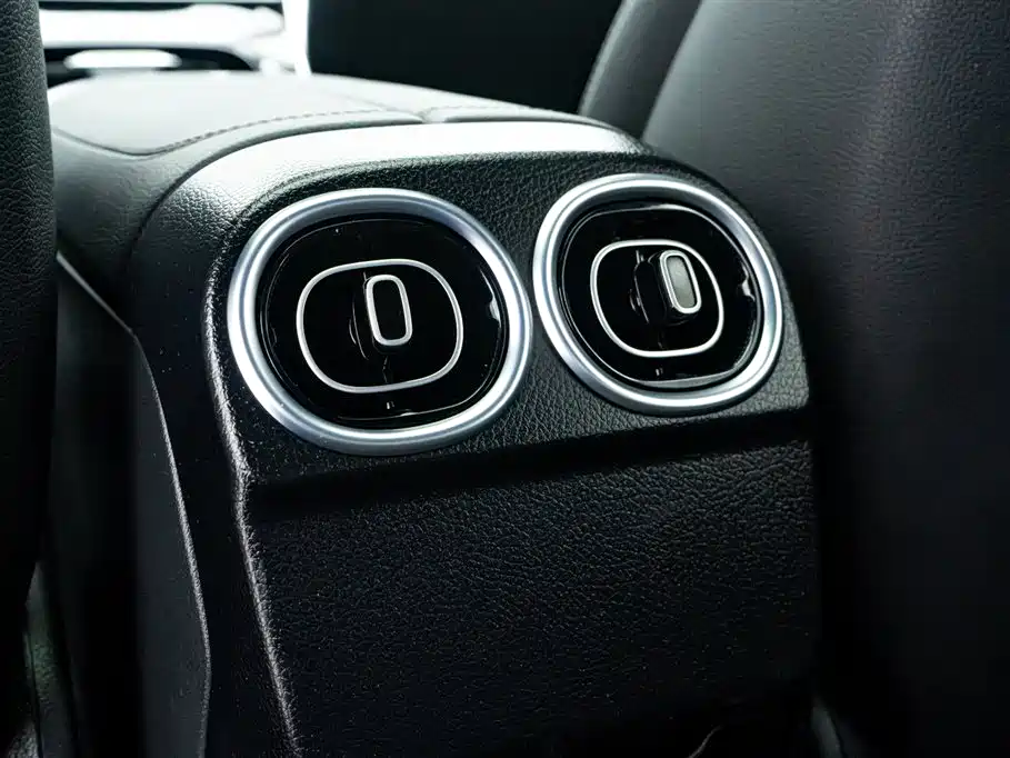 Mercedes-Benz C-Class 2023 Facelift C 200 L Sport Edition фото 22