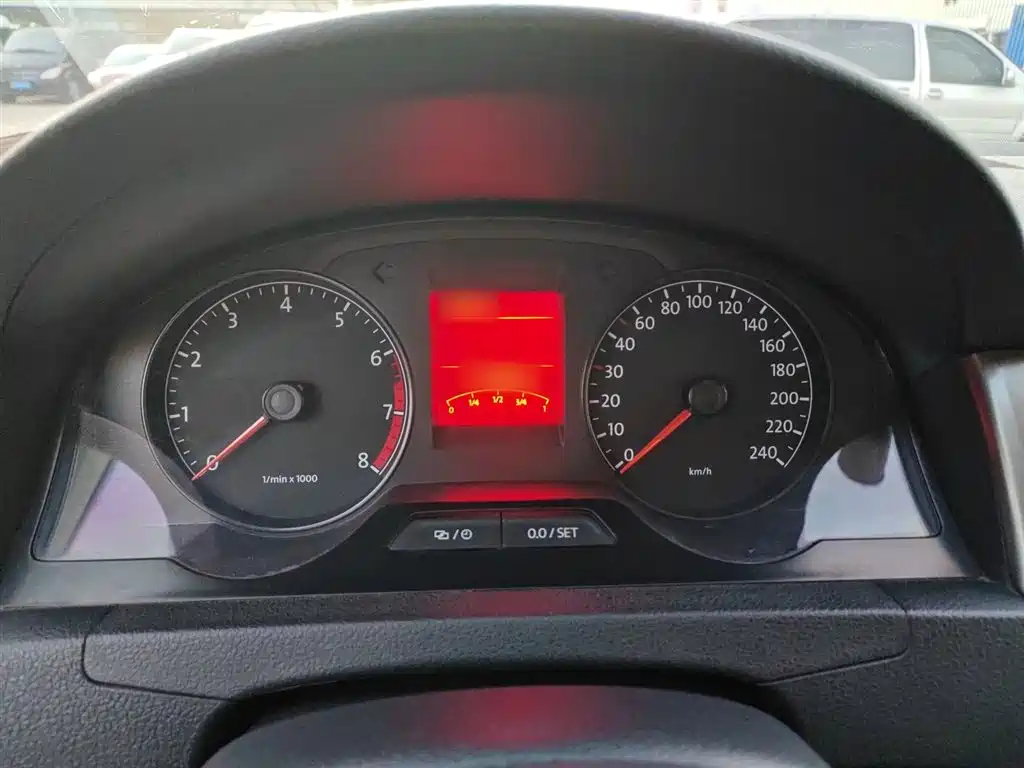 Volkswagen Santana 2013 1.6L Manual Comfort Edition фото 4