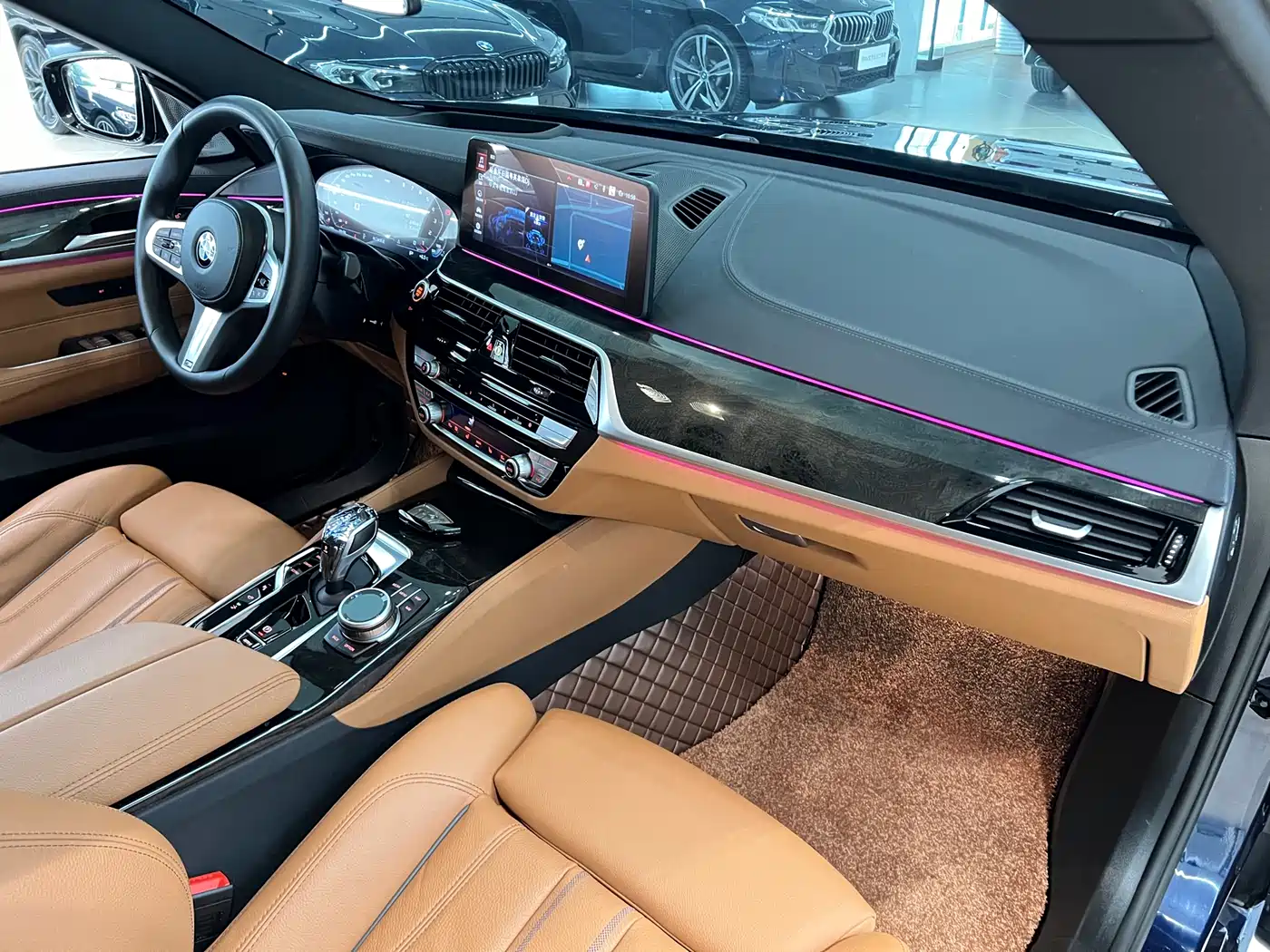 BMW 6 Series GT 2024 630i M Sport Ultimate Package фото 12