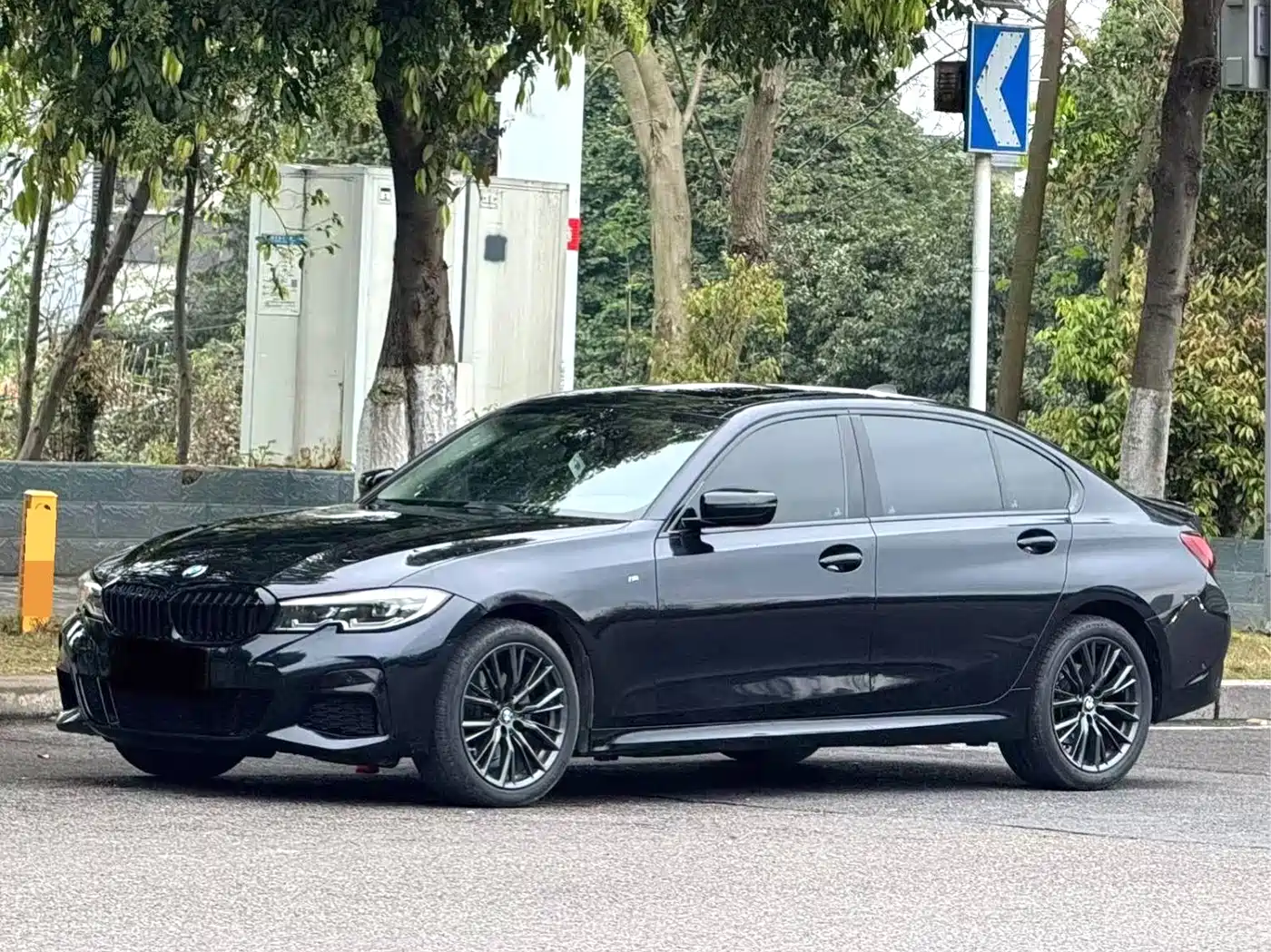 BMW 3-SERIES