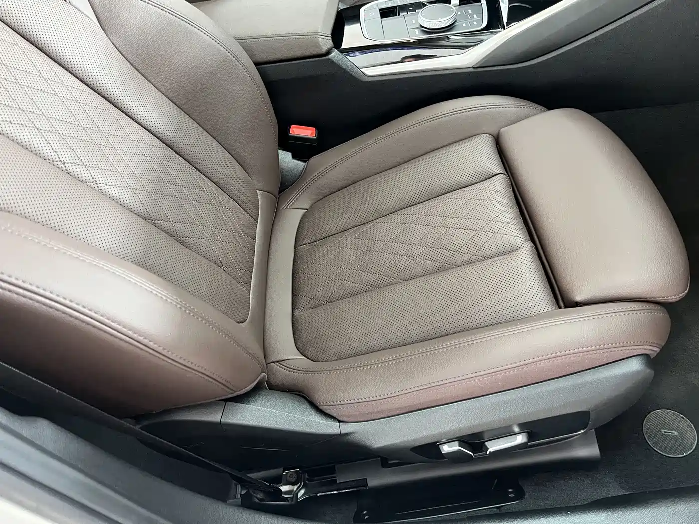 BMW 3 Series 2024 320Li M Sport Package фото 20