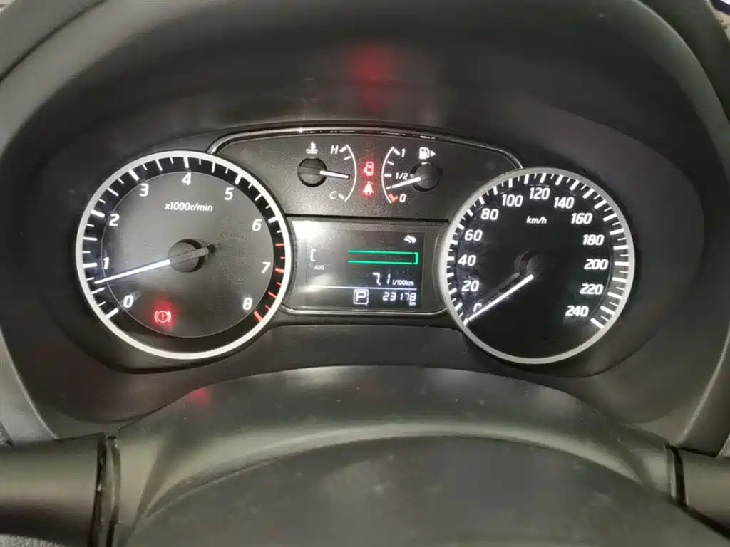 Nissan SYLPHY, миниатюра 8