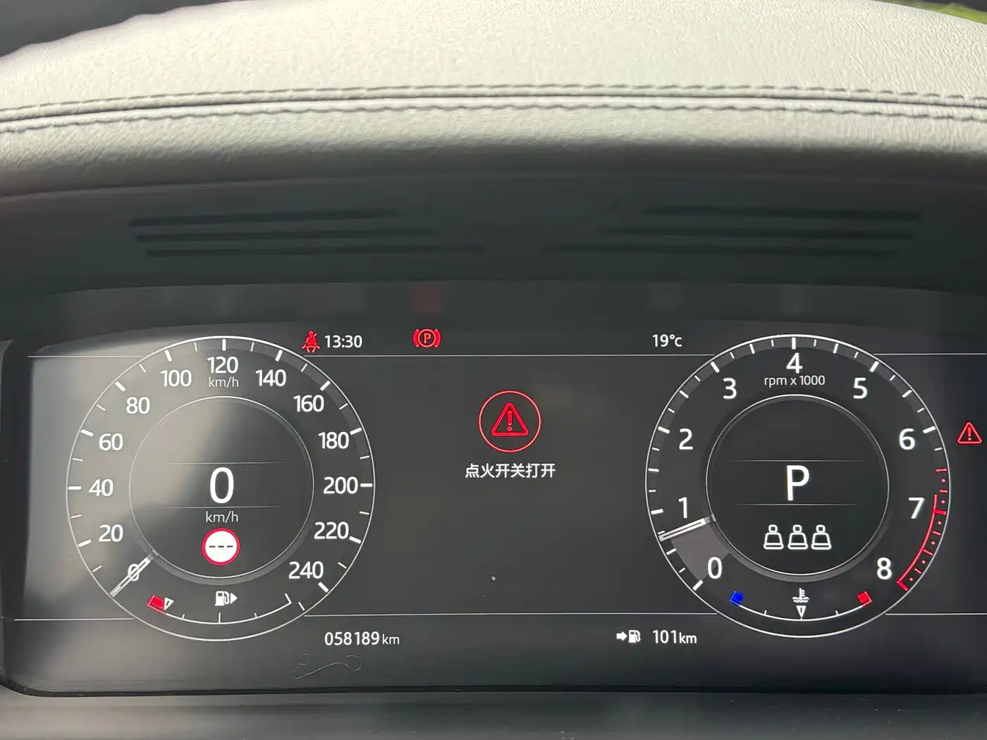 Land Rover Range Rover Sport 2021 3.0 L6 Gloss Black Edition фото 13
