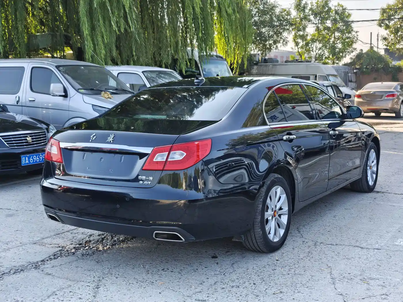 Hongqi H7 2017 2015 2.0T Luxury