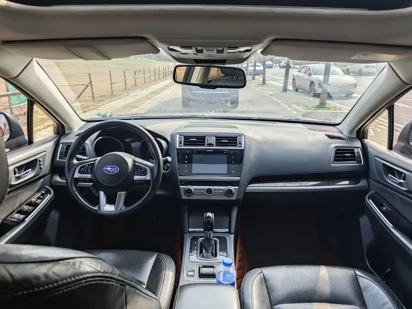 Subaru Outback 2016 2.5i Luxury Navigation Edition фото 5