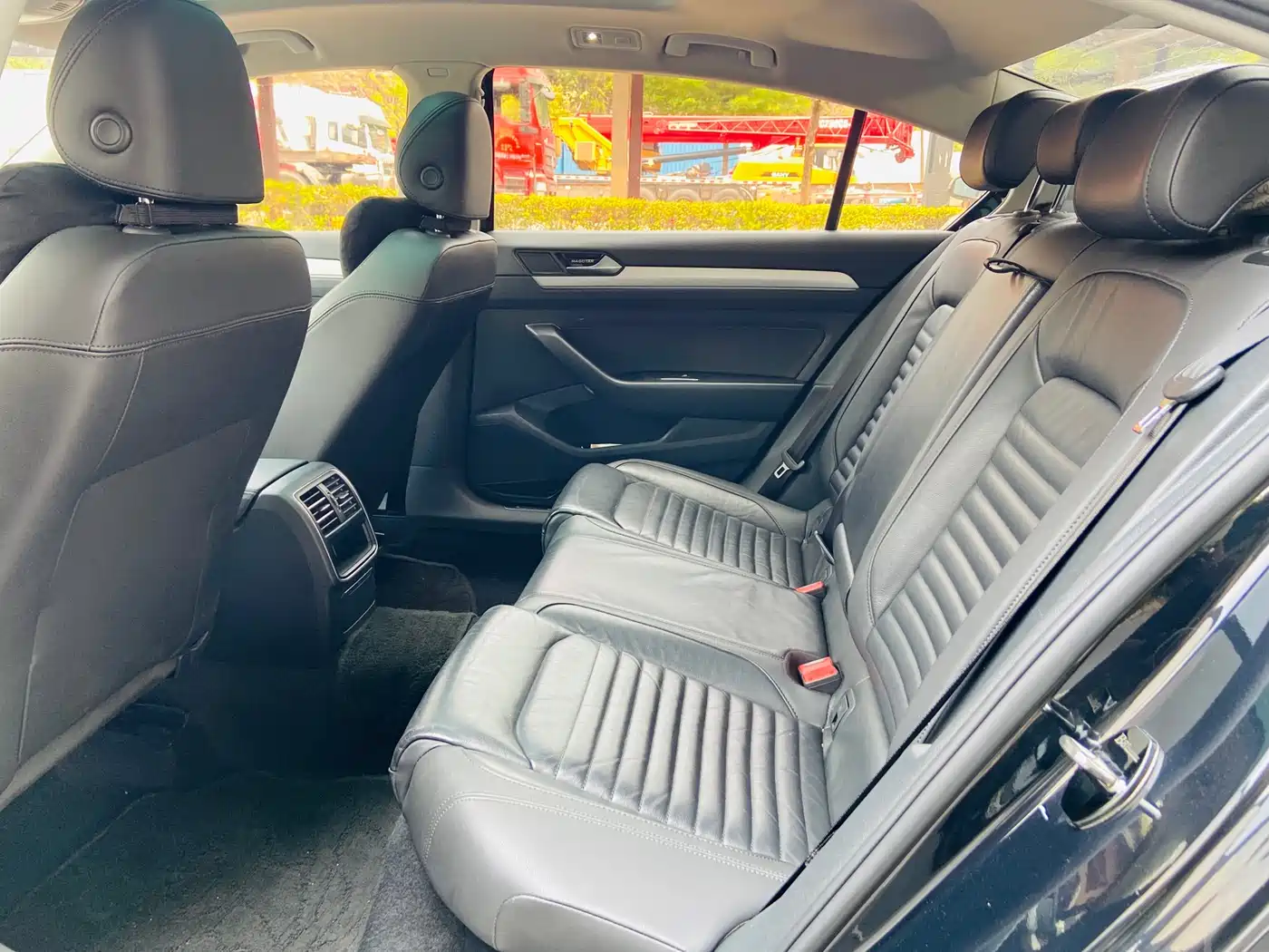 Volkswagen Magotan 2018 280TSI DSG Premium фото 9