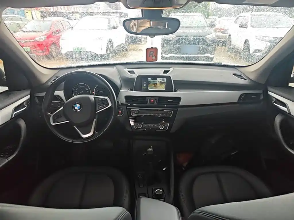 BMW X1 2018 sDrive20Li Leading Model фото 10