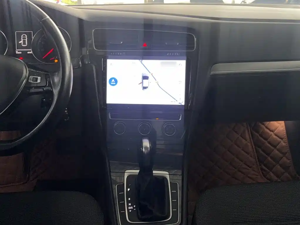 Volkswagen Golf 2018 1.6L Automatic Comfort фото 8