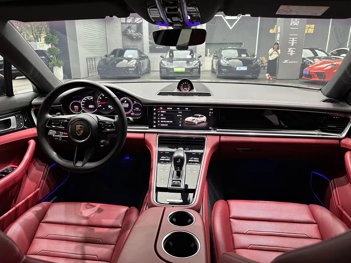 Porsche Panamera 2022 Panamera 4 Executive Long Wheelbase 2.9T фото 11