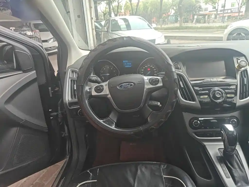 Ford Focus 2015 2012 Sedan 1.6L Automatic Trend