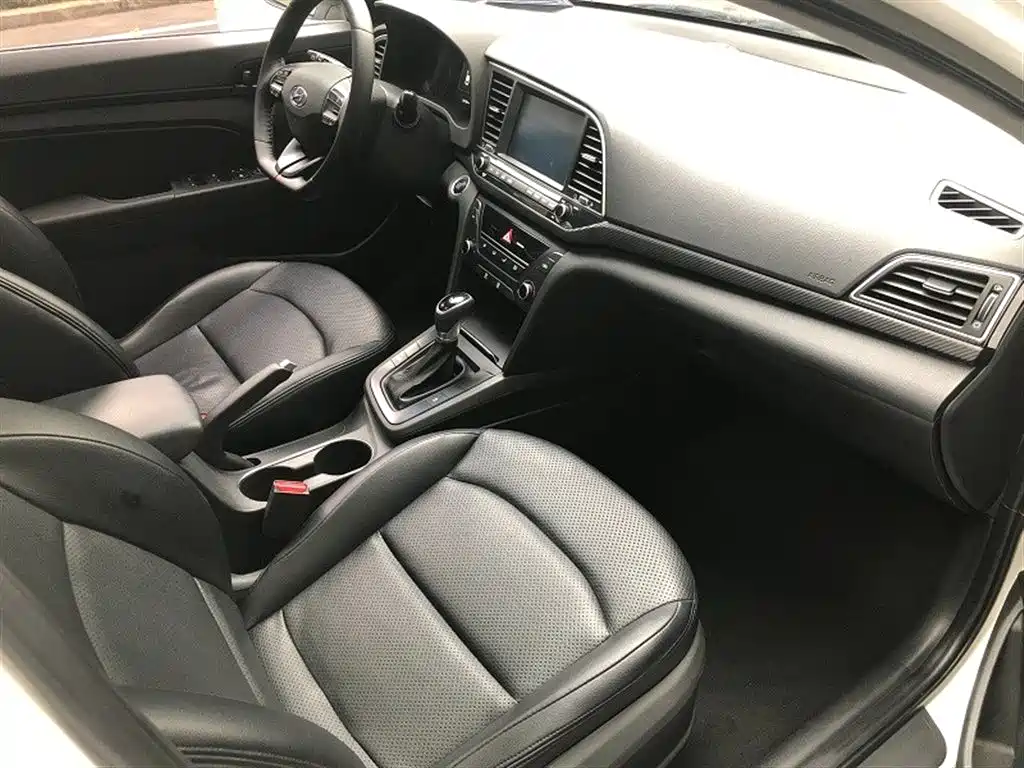 Hyundai Elantra 2019 1.4T Dual-clutch XuanDong·Vitality Type фото 8