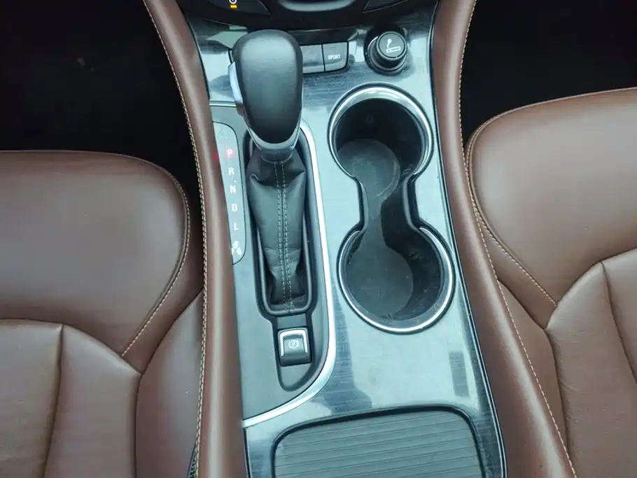 Фото 16 - Buick Envision Plus