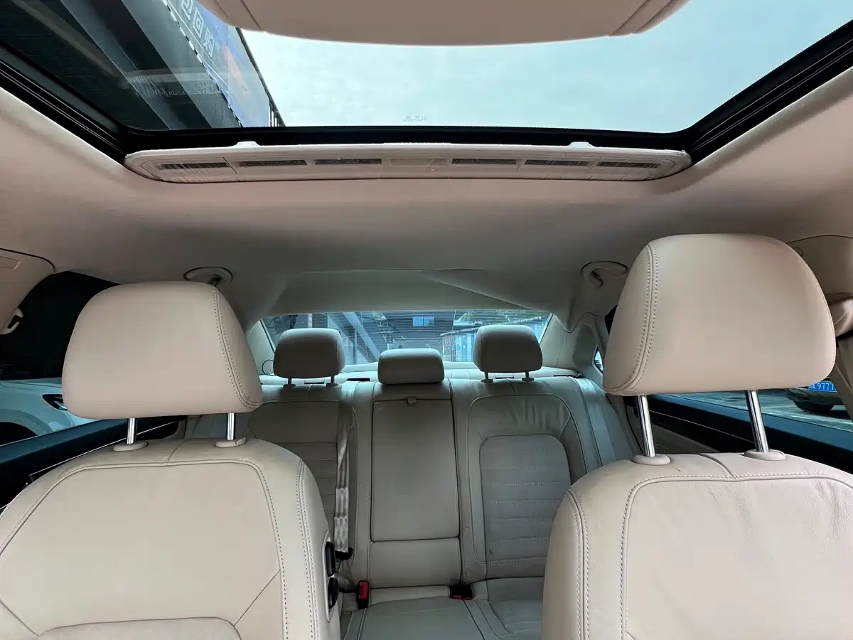 Фото 9 - Volkswagen Passat