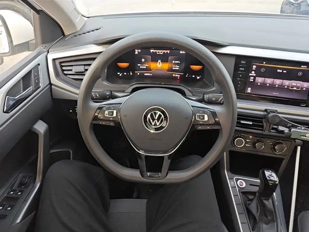 Volkswagen Polo 2023 Plus 1.5L Automatic Panorama Enjoyment Edition фото 10