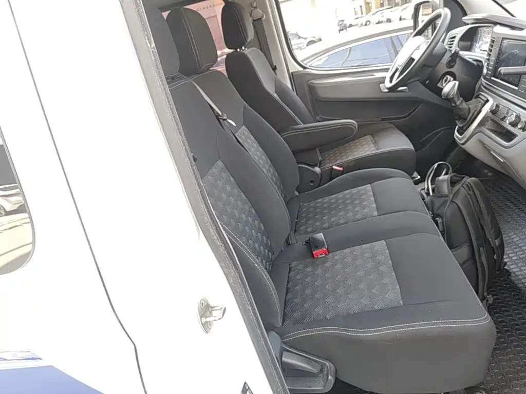 SAIC Maxus Xintu V80 2025 2024 Aoyun Value Edition 6AMT Long Wheelbase Medium Roof 127Ps 6/7/8/9 Seats
