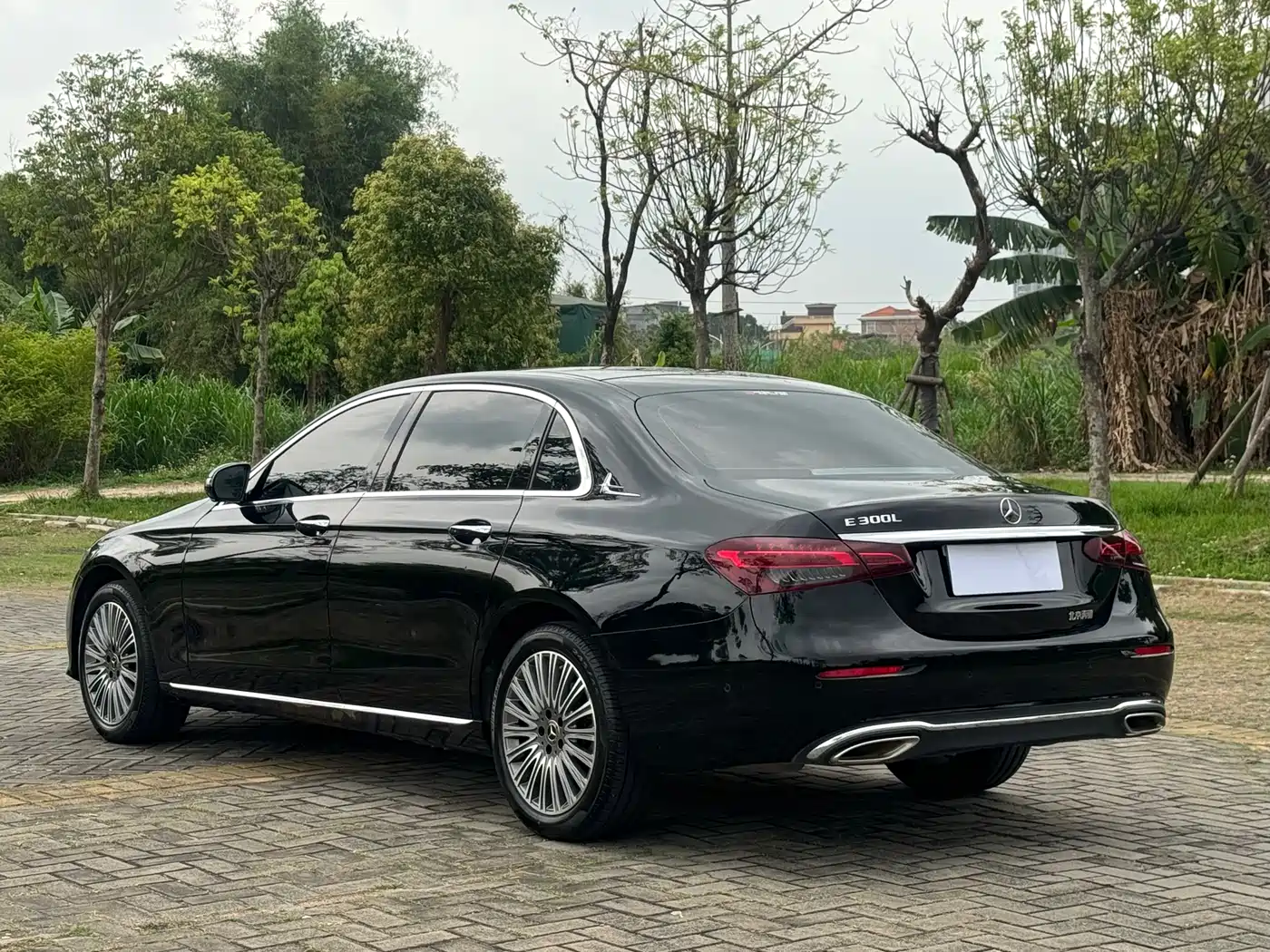 Mercedes-Benz E-Class 2023 E 300 L Luxury фото 17